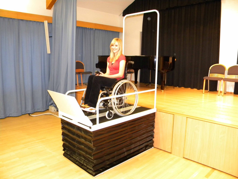 rollstuhlhebebuehne innen